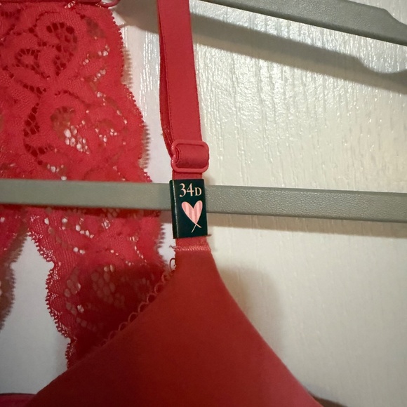 Victoria Secrets Racerback Bra - Picture 3 of 3